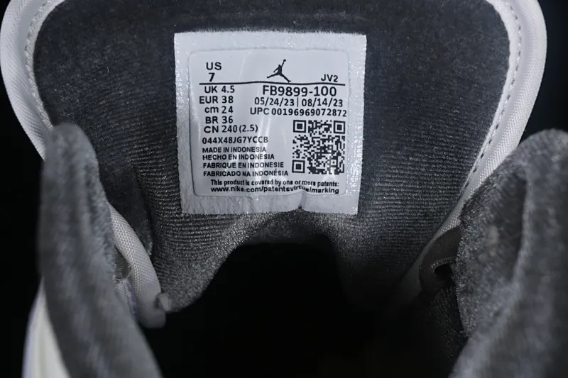 All Categories Air Jordan Jordan Series Basketball Shoes Air Jordan 1 Mid Air Jordan 1 Mid AJ1 Joe 1 Beige Chinese Cultural Leisure Sneakers FB9899-100